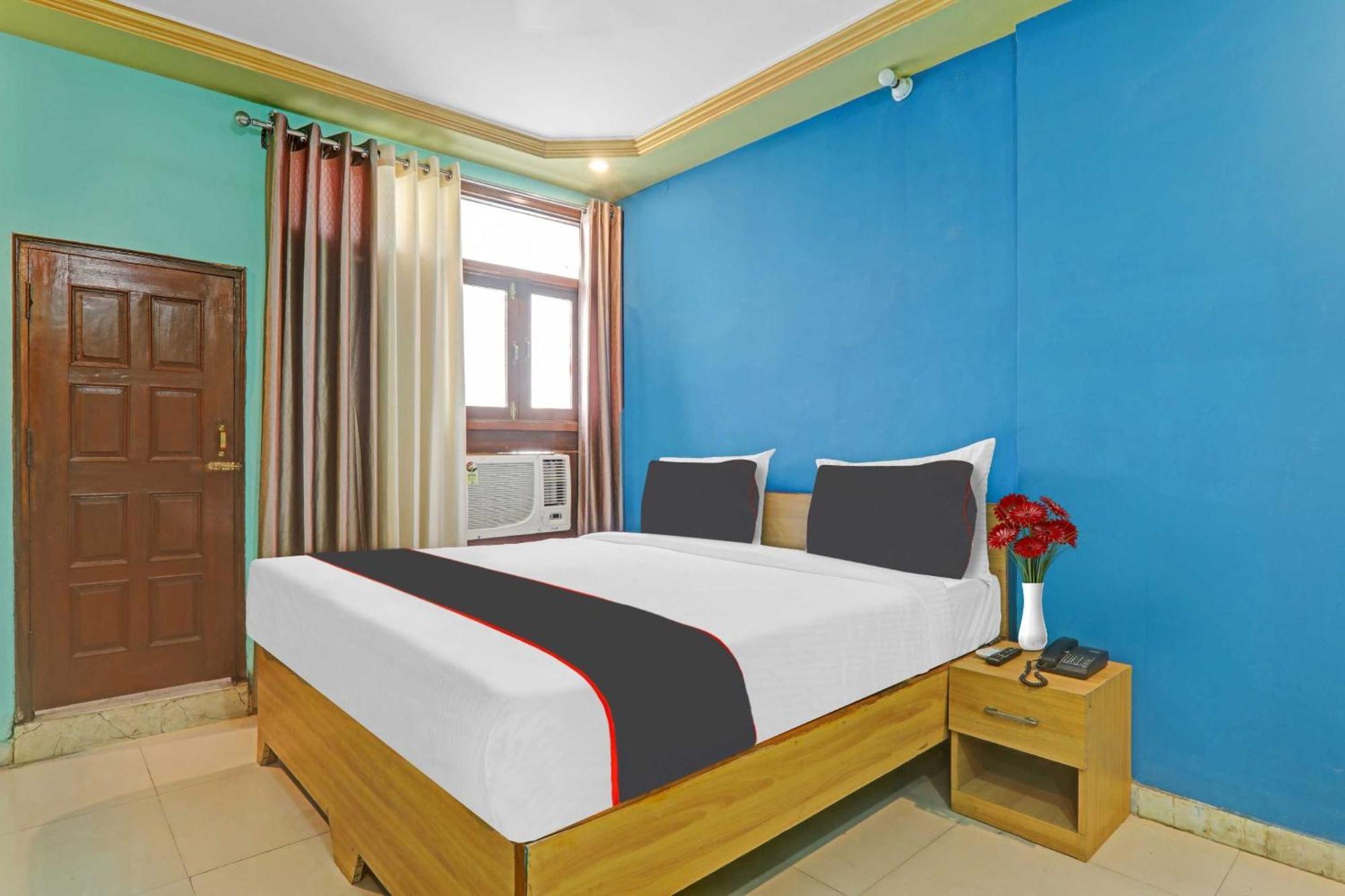 Collection O Premier Near Hazratganj Hotel Lucknow Bagian luar foto