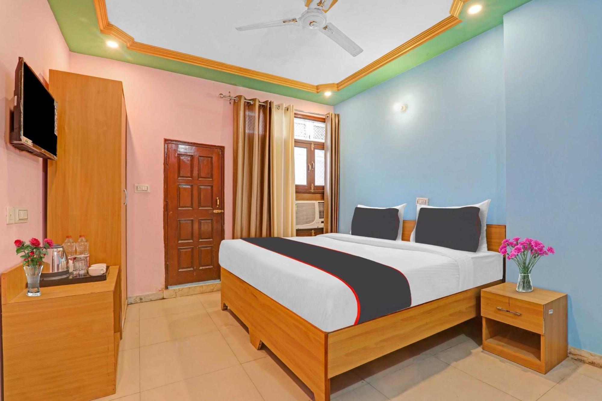 Collection O Premier Near Hazratganj Hotel Lucknow Bagian luar foto