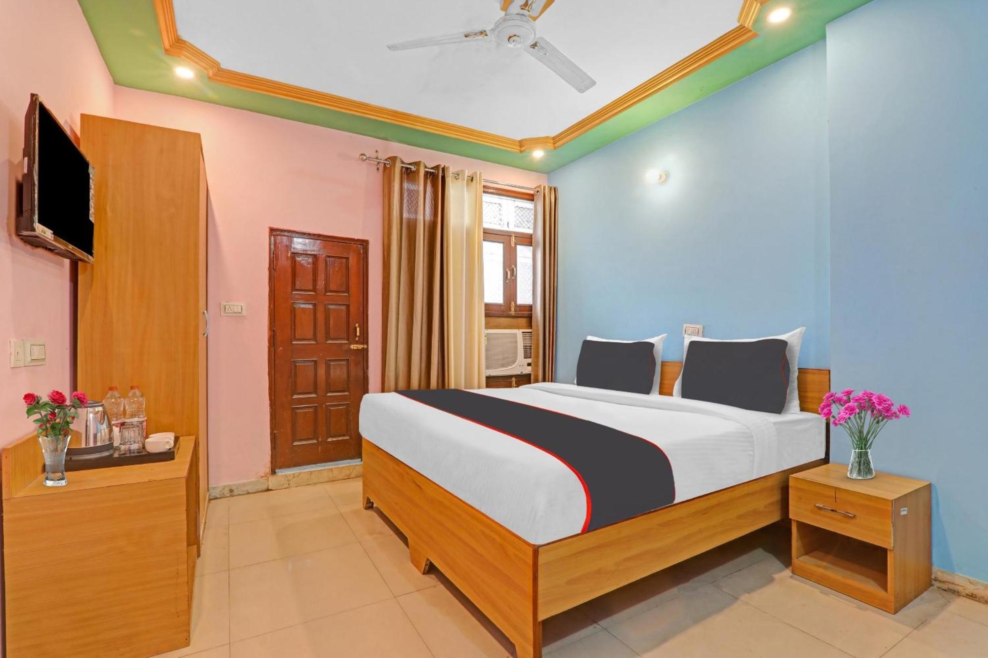 Collection O Premier Near Hazratganj Hotel Lucknow Bagian luar foto