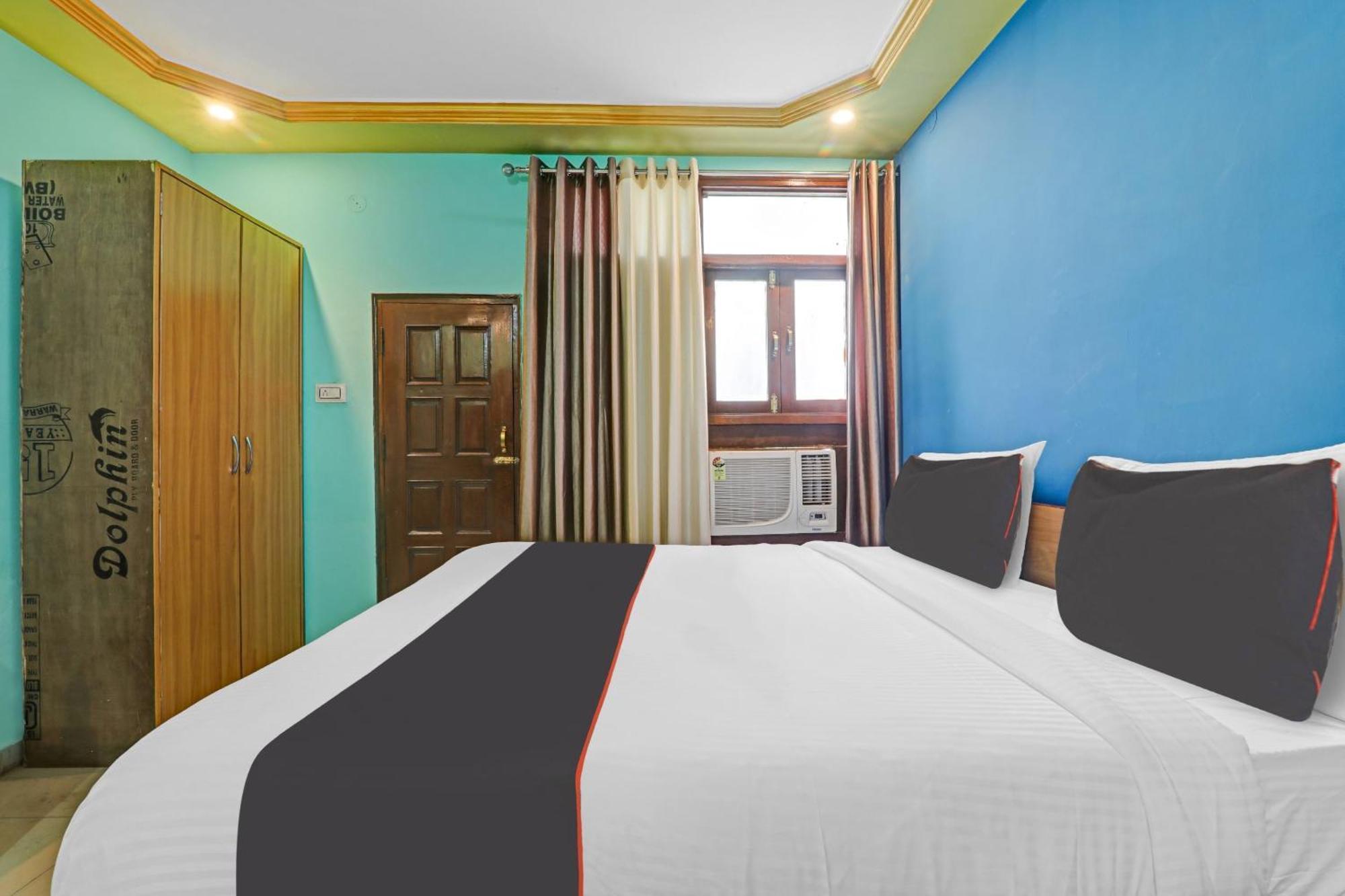 Collection O Premier Near Hazratganj Hotel Lucknow Bagian luar foto