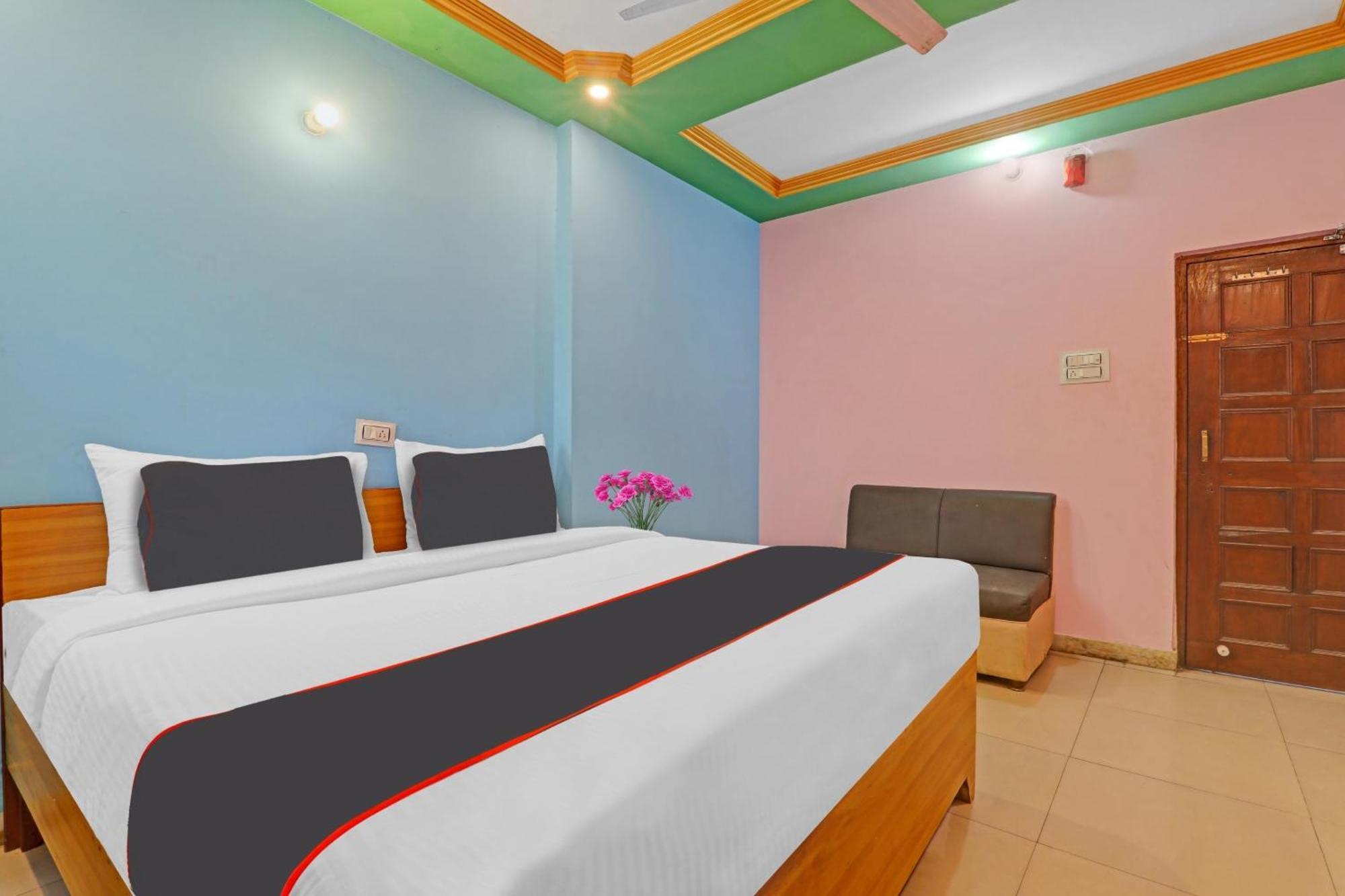 Collection O Premier Near Hazratganj Hotel Lucknow Bagian luar foto
